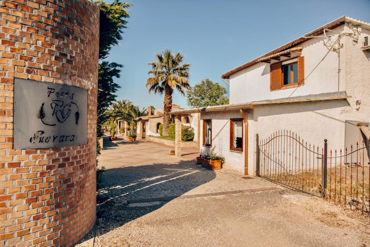 Agriturismo Posta Guevara Castelluccio dei Sauri Exterior foto